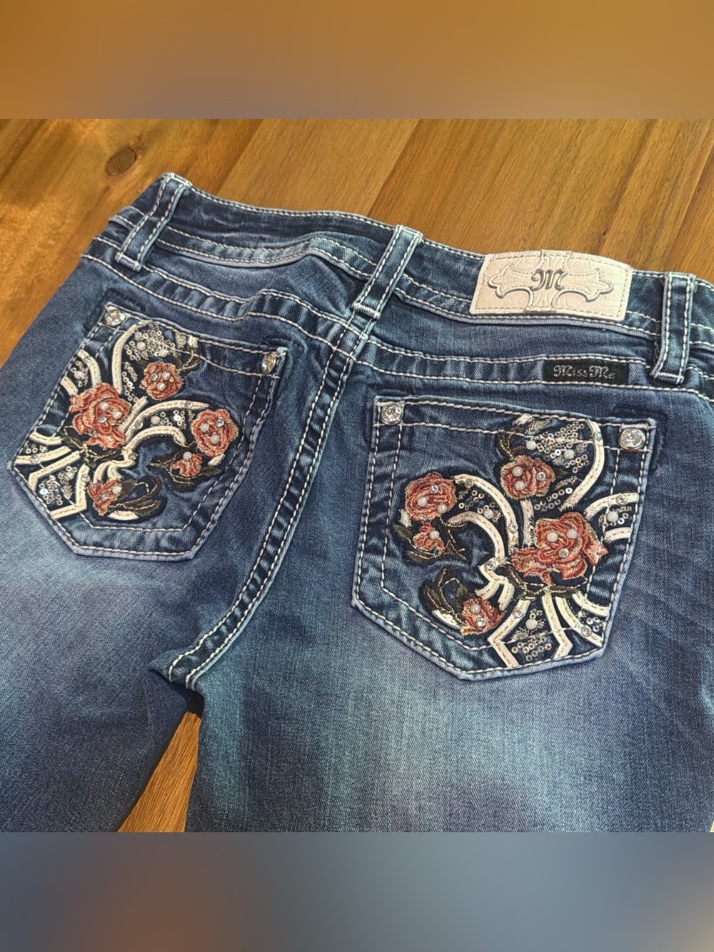 Miss Me Chloe Bootcut Jeans Size 27 Roses Lys Floral Embroidered Bling Y2K